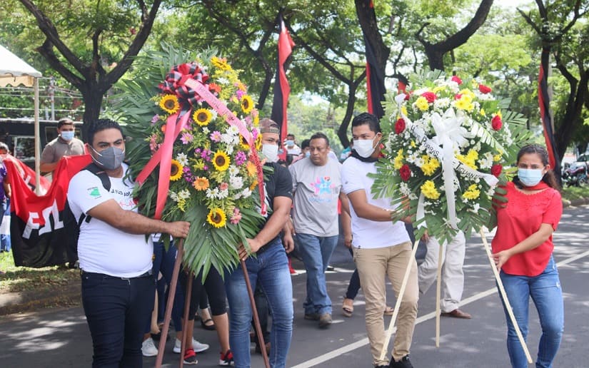 HOMENAJE